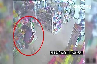 在茶室練就好酒量！女子專偷金門高粱