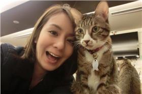 莎莎（莎莎臉書
https://www.facebook.com/PrincessSaSaTaiwan/photos/pb.143902113935.-2207520000.1431136664./10153040737118936/?type=3&theater