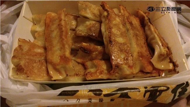 加薪靠自己？店員結帳總少算鍋貼遭逮
