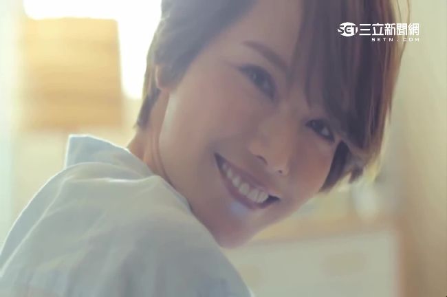 「820女孩」清新外表激似夏于喬