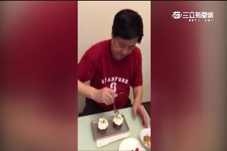 翻轉藍委！費鴻泰做杯子蛋糕賣萌