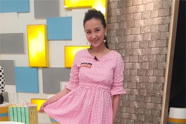 何妤玟英文太遜　拉肚子說成shit