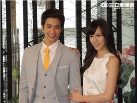 劉以豪、魏蔓《他看她的第二眼》／黃仲義