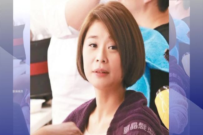離婚後首露面！李燕短髮復出拍新戲