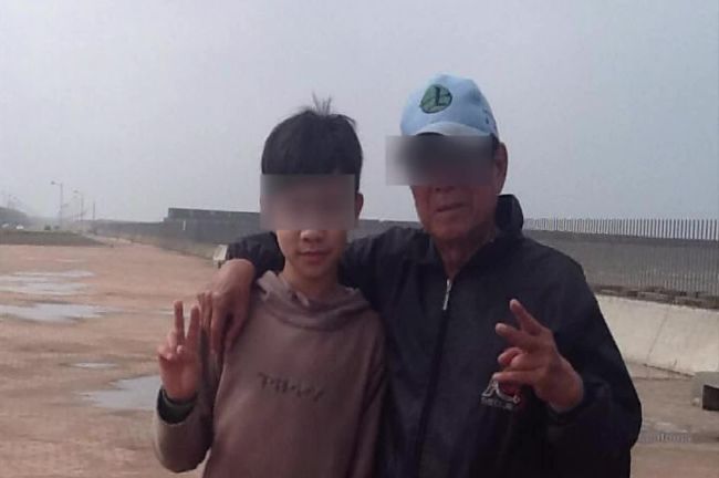 隔代教養帶大男童　阿公心疼哭斷腸