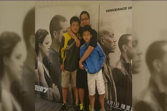 臉書見端倪　李姓嫌犯摟童當大頭照