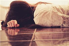 傷心／flick－Guilherme Yagui
https://www.flickr.com/photos/yagui7/8350993877/in/photolist-dHX2x4-7VESq-qQfQZF-6h1fNK-kAsTi-8KYvK7-dtU9ue-phTJj2-41ZvJd-9nmqb3-7ADpqy-atfWz8-bUBwgE-4BTxPE-ay2rgf-88G662-dkv2DF-9CdjR-6uwD2M-5Lttiy-8M3zKf-5RgWSZ-roPjVy-pShafv-8yG5X4-nXg3Nu-Bn2tF-ekAWap-qQeuW-83ZVcD-4ELVLF-K3q86-9rZVZB-5EB5M-9wM8bC-8gUwhG-aSDdHK-65R8N2-bcAyj-dB6hys-6gKMLd-6jNqvQ-cs2d9N-cUDMKA-8FNDrm-aBSNy9-nJXxAz-r2AsXo-aiE2tb-fnTjdR