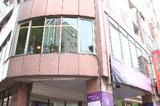 勒童陳屍租屋處　網友驚見玻璃窗有鬼