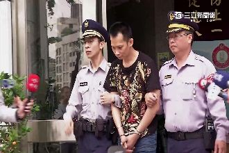 扯！大膽毒蟲撞警　無辜百萬賓士遭殃