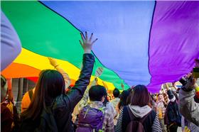 同志／flickr－Doctor Ho
https://www.flickr.com/photos/doctorho/15737708051/in/photolist-pYFSiZ-dVcCtZ-dJ6Lgi-dBCVtz-dMaGX3-dMht8x-dMzcjc-dWSrLT-pGtgNo-dMMkhJ-eervht-dzibq9-dNFgcE-dM3t35-dEaEtx-dSGK15-dUn4SP-dLyc7Q-dN2Zx9-dM32Bu-dMtzKK-dNuNNC-dSk1E6-dMXmJr-dLFzkx-dHNqgQ-dM7TxS-dVNVVi-7dq5Sk-e9KJTq-dRhcEt-qXVpV-8PA9tm-dBorZR-dBtKKw-dWh6TZ-dBbeJX-bJ22XF-dBmSoM-pNMKVa-7daLzQ-7d6U4T-7daKYS-7d6Tzi-7daKtm-7daKbj-7daJUE-7d6SqB-7d6S8i-7daJ2h