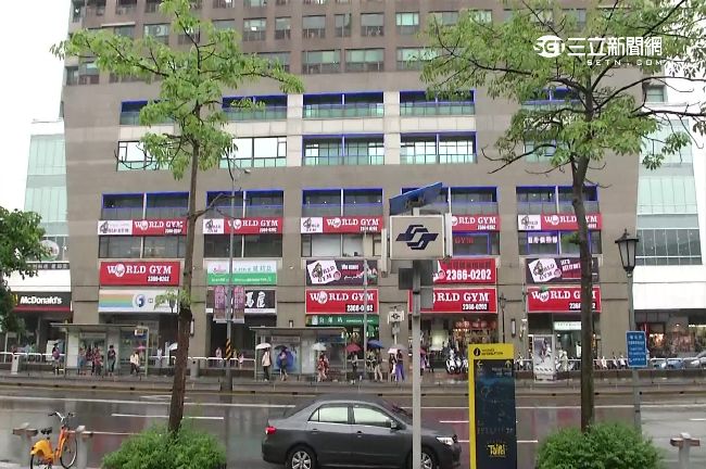 商場變SPA池　聯開宅住戶怒批北捷