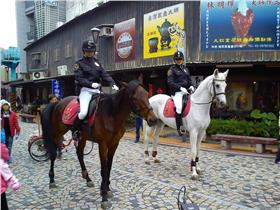 新北騎警_新北市政府警察局騎警隊FB