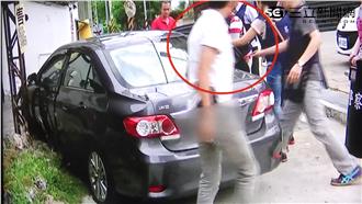 向天借膽？通緝犯神明面前開車撞警