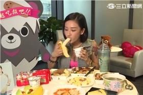 「一起吃飯吧」－「Nana」梁云菲。