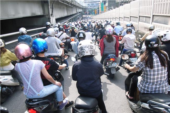 北市十大坑洞道路　同為易肇事路段