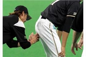 陽岱鋼賞賜大谷翔平「童子拜觀音」。（圖／擷自SANSPO.COM）