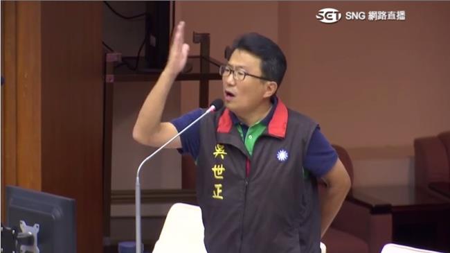 柯文哲酸質詢爛　議員吳世正回嗆獨裁