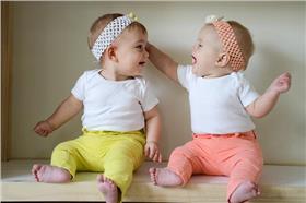 ▲雙胞胎。（圖／Donnie Ray Jones, Flickr CC License）

連結https://www.flickr.com/photos/donnieray/