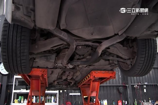 防愛車生鏽　高密度「瀝青」漆效果佳