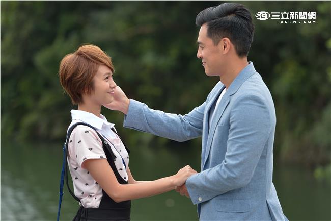 黃姵嘉誤抓到胸部　讚竇智孔身材壯壯