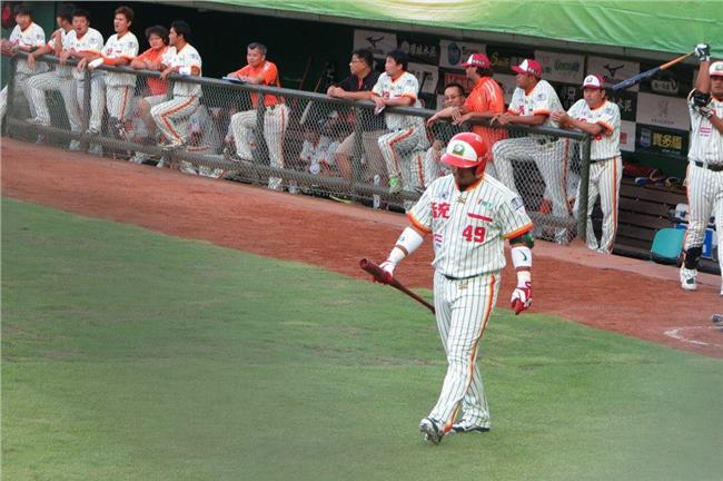 張泰山，我們還想看你打全壘打！