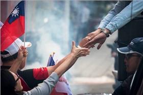 選民,國民黨,支持,國旗／擷自國民黨臉書