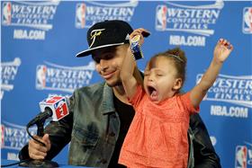 Stephen Curry女兒Riley Curry