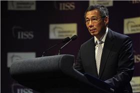 李顯龍(圖/維基百科)

http://commons.wikimedia.org/wiki/File:Lee_Hsien_Loong,_Institute_for_Strategic_Studies_conference,_2007.JPG