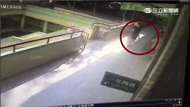 圍牆過矮惹禍？　校方：高度不曾改變