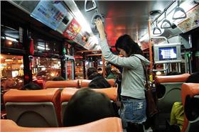 公車-flickr-*嘟嘟嘟*-https://www.flickr.com/photos/enixii/423147520/