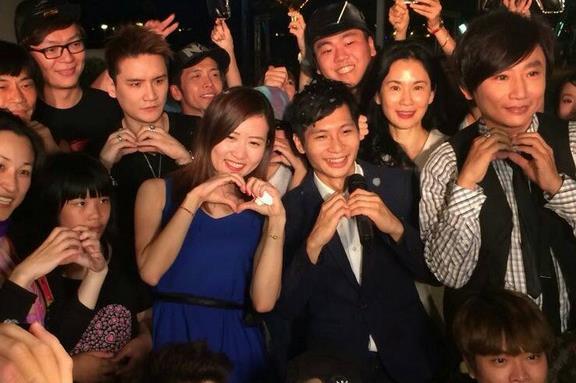 女友白白哥哥再爆料！逸祥請客不付錢