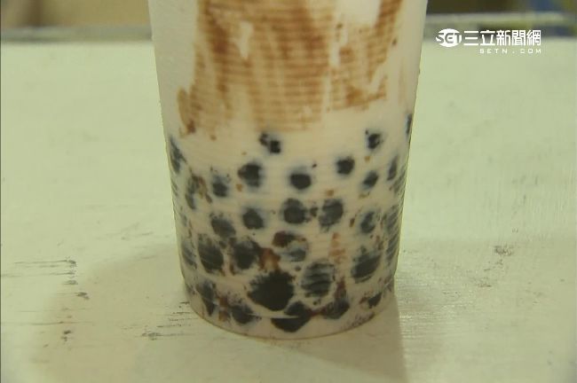 誇張！波霸珍奶得排5小時才喝得到