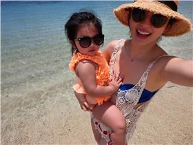 消費小孩的父母,Gracetw 陳泱瑾-臉書-https://www.facebook.com/gracetw1988/photos/pb.351636057218.-2207520000.1433428801./10152716016557219/?type=3&theater