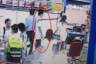 走路卡卡！男子鞋跟藏毒　被海關識破