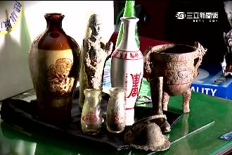 內湖垃圾山都是寶　舊式養樂多瓶曝光