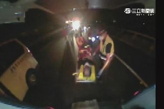 國道車禍下車理論　駕駛慘遭後車輾斃