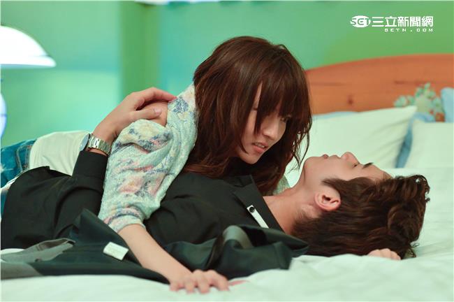 魏蔓床戰劉以豪　爽躺胸部舒服快睡著