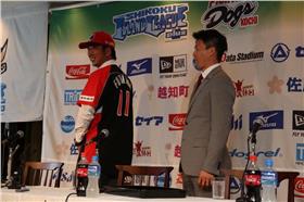 藤川球兒加盟高知鬥犬隊(高知鬥犬隊粉絲團)