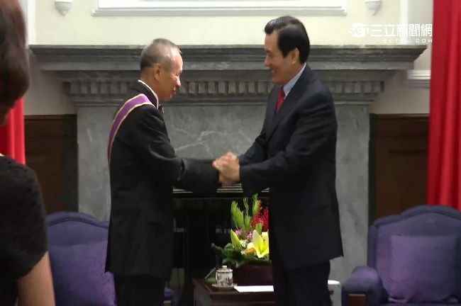 侯孝賢奪坎城最佳導演嘆：台灣市場小