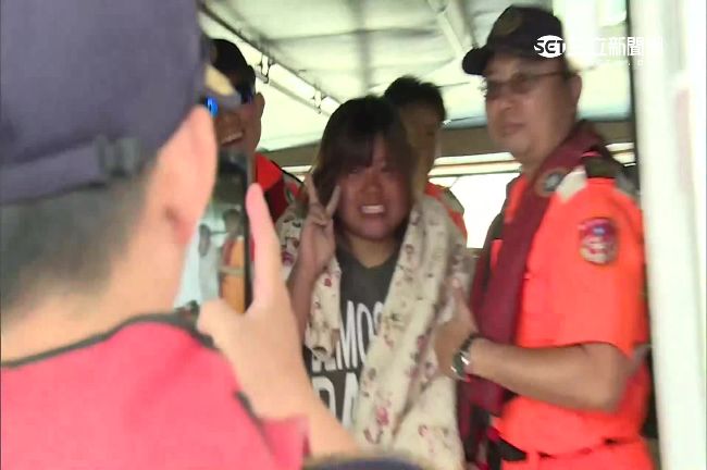 頭一次出海撈到少女　救星船長不居功