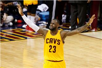 小皇帝狂轟40分　騎士退勇士2連勝