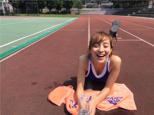 國光女神自曝怪癖　凱莉最喜歡慢慢舔