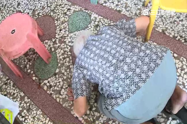 劣！94歲嬤也搶　掐脖撞地硬扯耳環