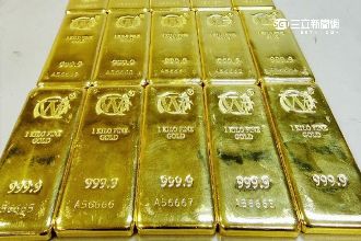 男被海關扣查　背心藏20公斤黃金