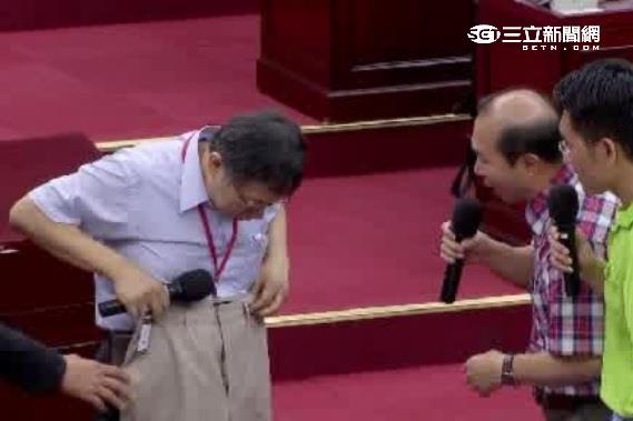 提倡上班涼一夏　市議員送柯小馬短褲