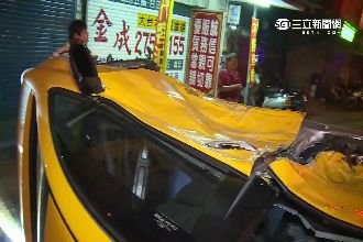 違規左轉釀禍！計程車挨撞　乘客受困