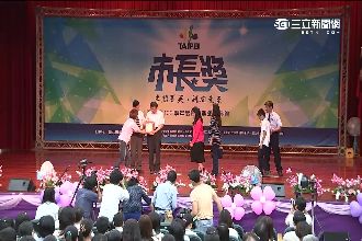 畢業季好忙　柯P感嘆：兒畢典沒空去