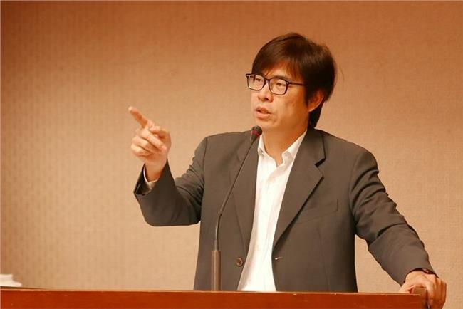赴中免簽　陳其邁：根本是中國公民化