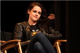 Kristen Stewart
翻攝flickr
https://www.flickr.com/photos/gageskidmore/6998777911/