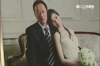 代理曾馨瑩穿的婚紗　業者欠稅遭查封